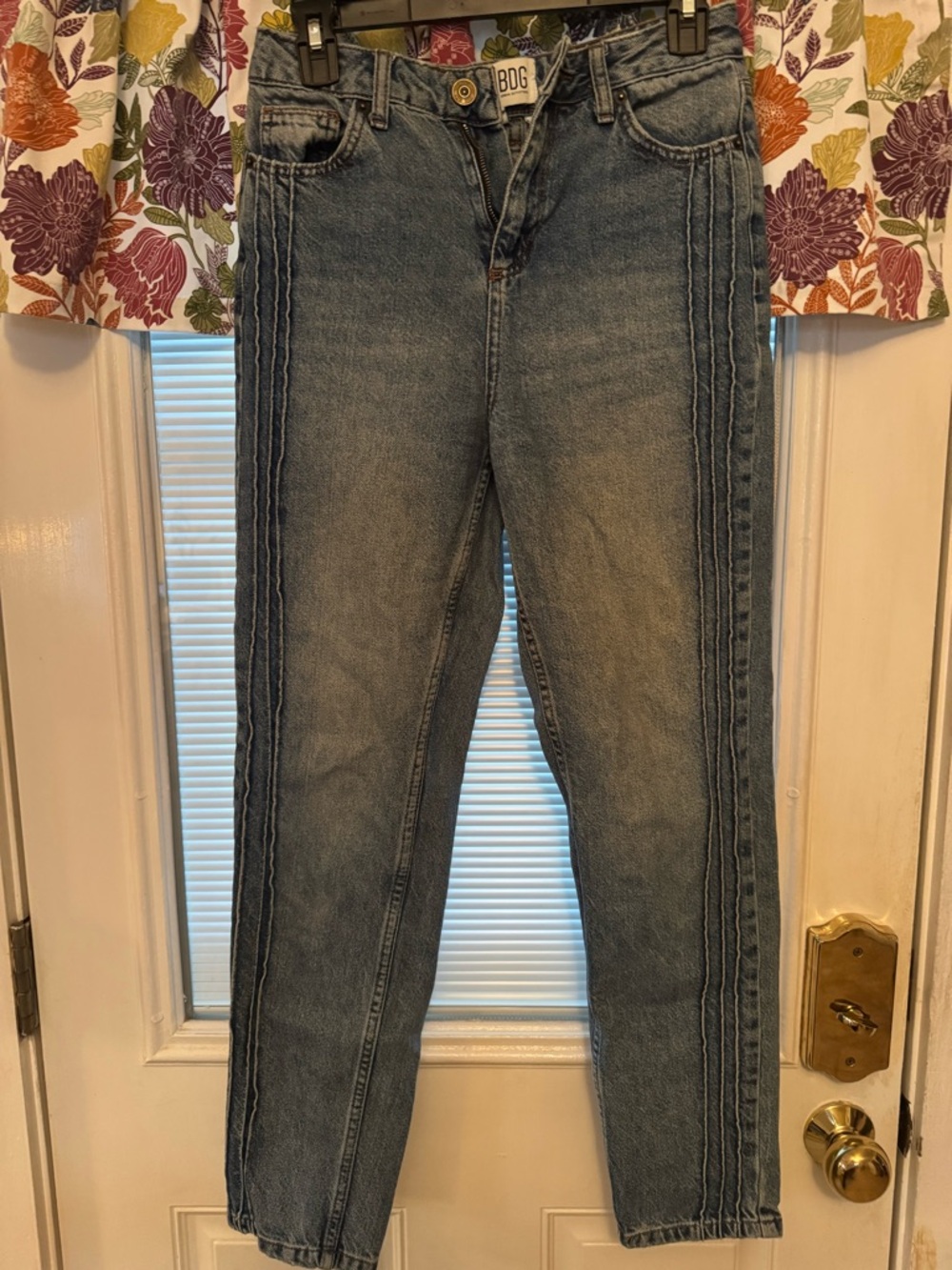 BDG Straight Leg Women's Jeans in Light Blue Wash
